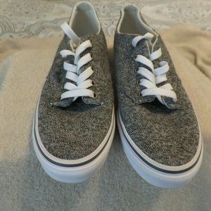 Vans Off the Wall Women’s Gray Canvas Low Top Sneakers – Size 7.5